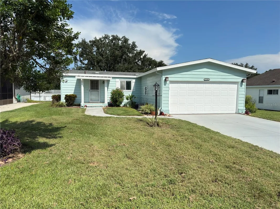 Property Slideshow image 1 of 100 | 25100 pine hl, Leesburg, FL, 34748