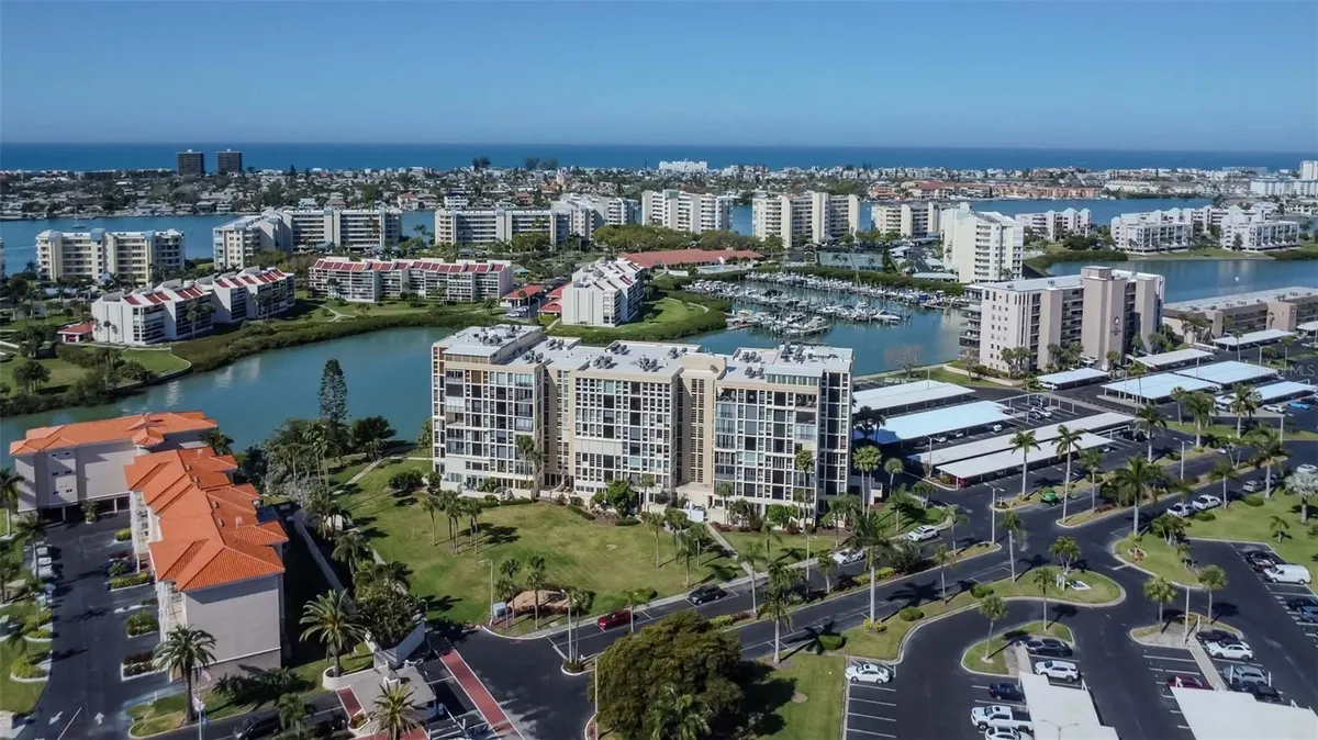 Property Slideshow image 1 of 39 | 7400 sun island dr 105, South Pasadena, FL, 33707