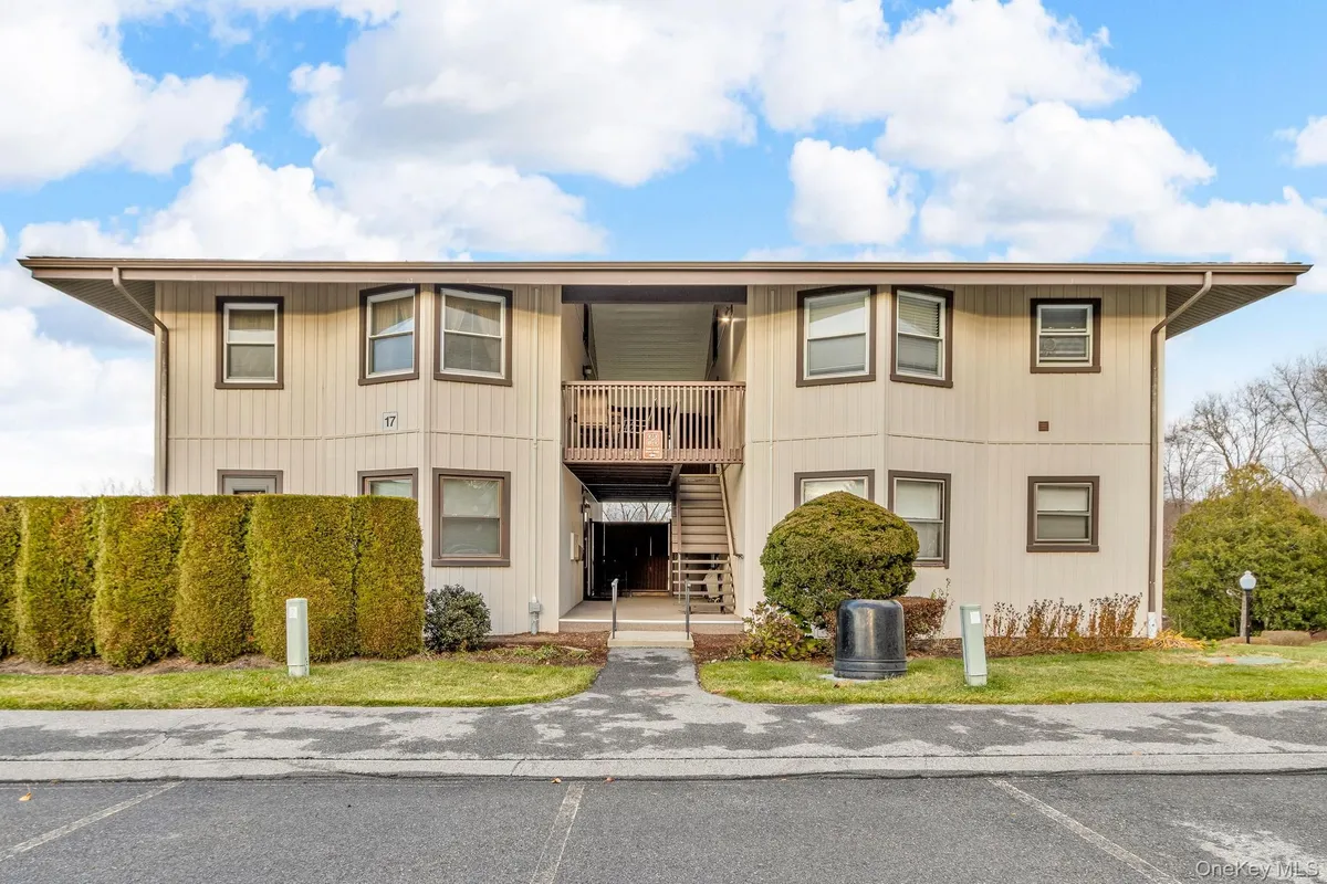 Property Slideshow image 1 of 29 | 17 hastings b, Yorktown, NY, 10598