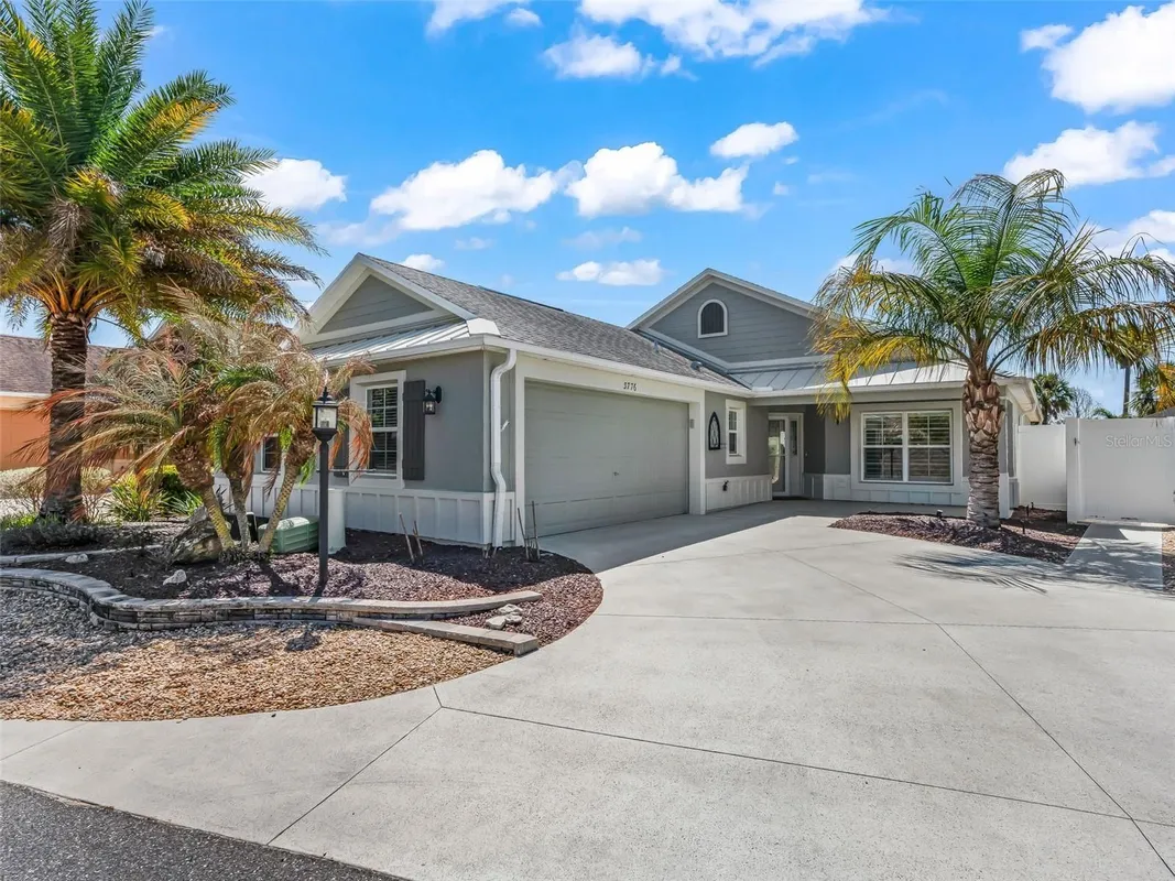 Property Slideshow image 1 of 83 | 3776 e torch lake dr, The Villages, FL, 32163