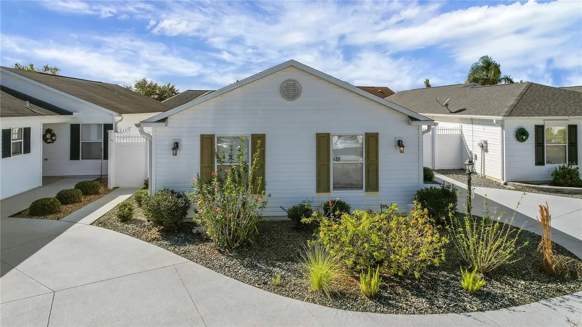 Property Slideshow image 1 of 45 | 438 grovewood pl, The Villages, FL, 32162