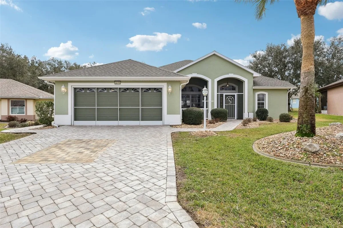Property Slideshow image 1 of 63 | 5279 indian ocean loop, Tavares, FL, 32778