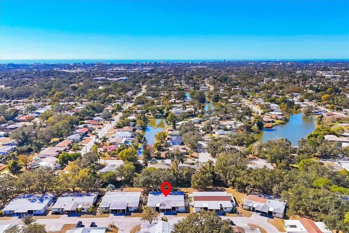 Property Slideshow image 1 of 43 | 6238 green view cir 69, Sarasota, FL, 34231