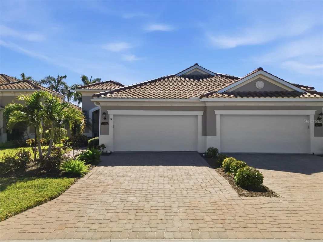 Property Slideshow image 1 of 45 | 7205 costa bella dr, Bradenton, FL, 34209