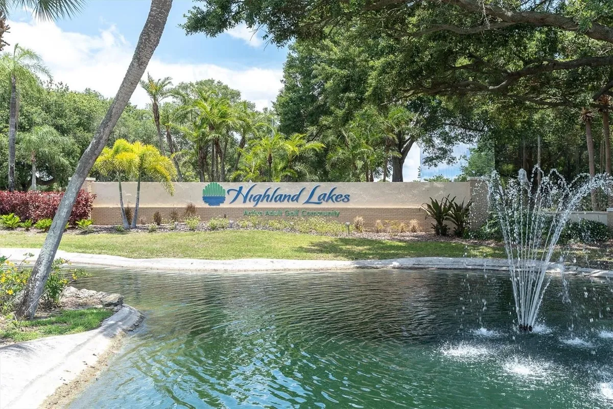 Property Slideshow image 1 of 40 | 2828 sherbrooke ln c, Palm Harbor, FL, 34684