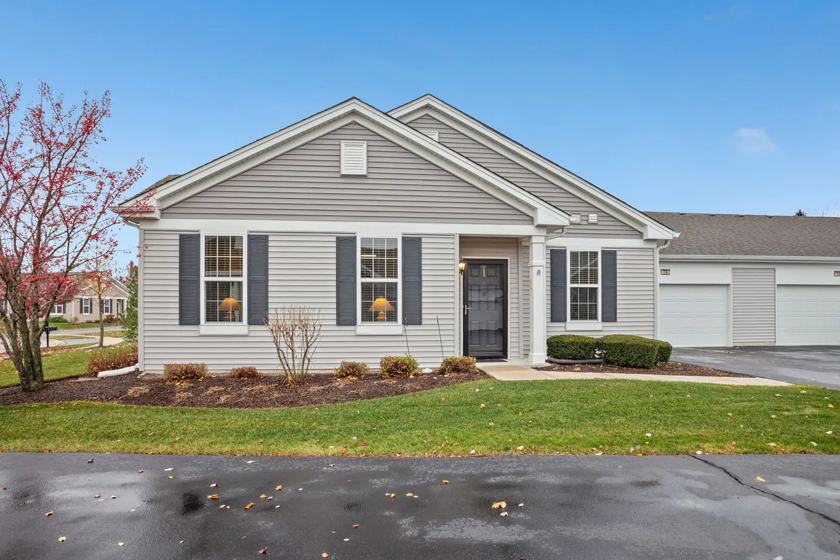 Property Slideshow image 1 of 15 | 1594 hannah ln # 1112, Pingree Grove, IL, 60140