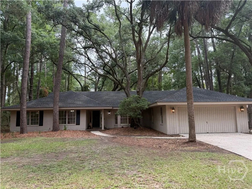 Property Slideshow image 1 of 50 | 18 monastery rd, Savannah, GA, 31411