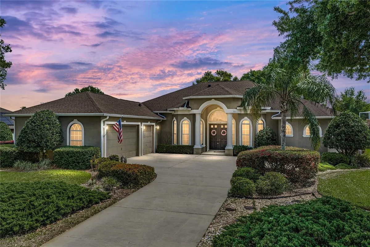 Property Slideshow image 1 of 75 | 13304 thoroughbred dr, Dade City, FL, 33525