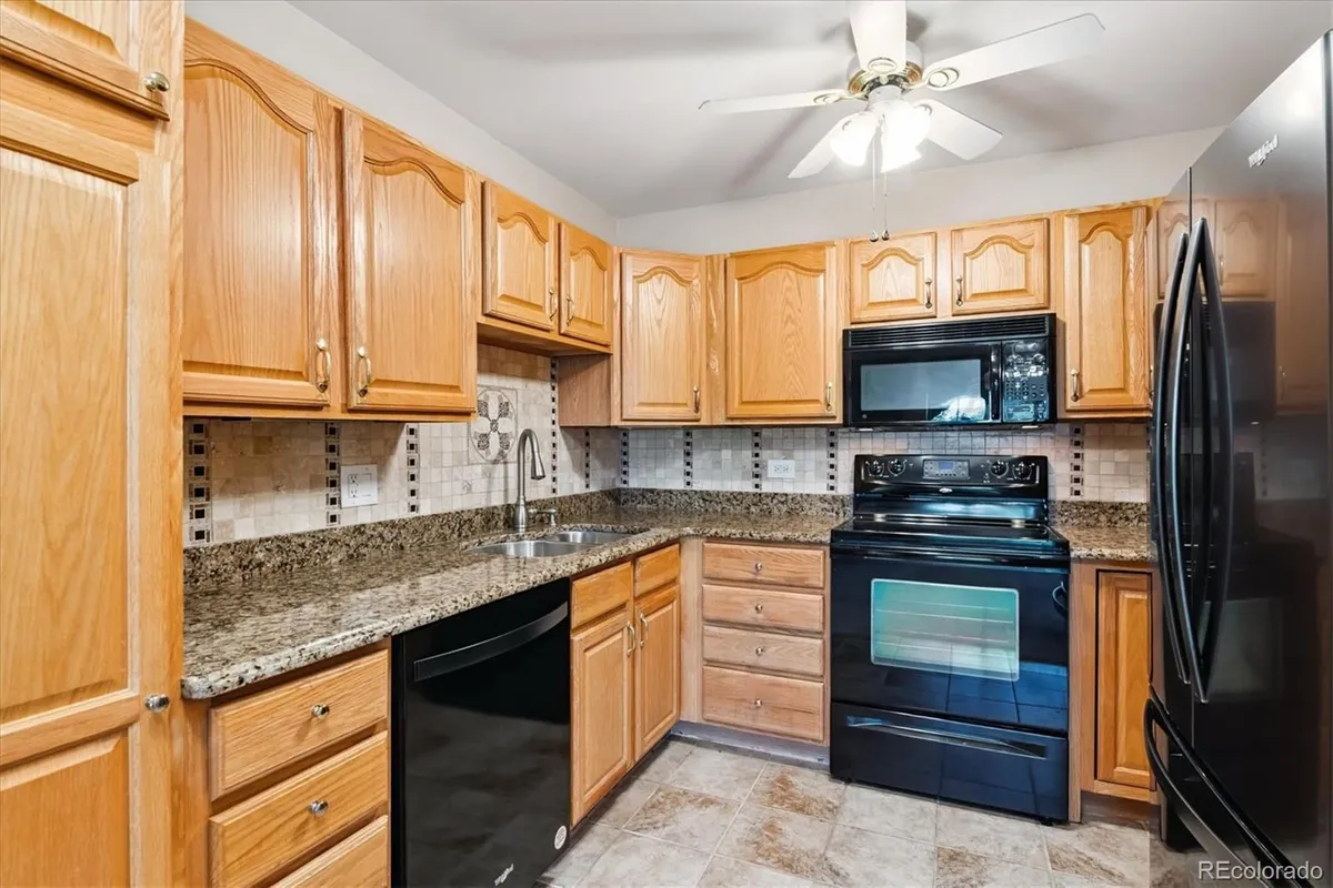 Property Slideshow image 1 of 34 | 585 s alton way apt 4d, Denver, CO, 80247