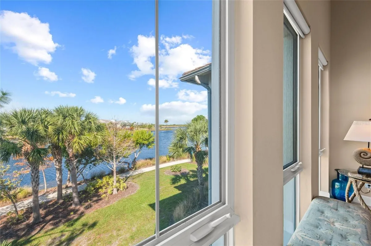 Property Slideshow image 1 of 100 | 266 sapphire lake dr 202, Bradenton, FL, 34209