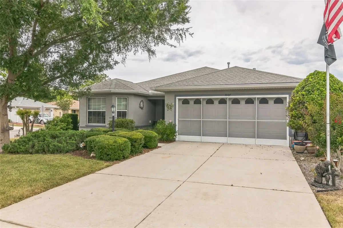 Property Slideshow image 1 of 32 | 9107 sw 102nd cir, Ocala, FL, 34481