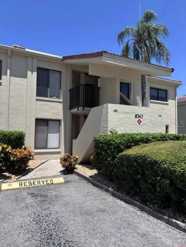 Property Slideshow image 1 of 31 | 6343 palma del mar blvd 126, St Petersburg, FL, 33715