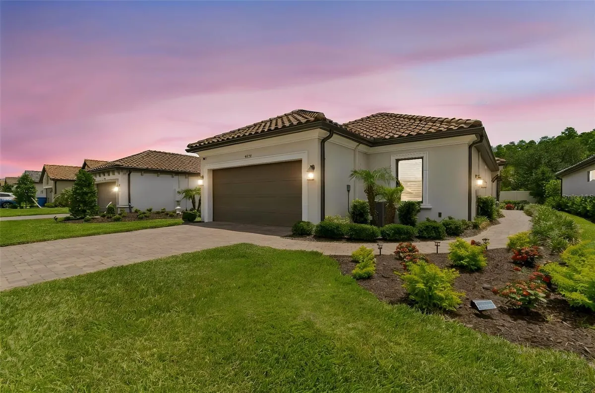 Property Slideshow image 1 of 100 | 4534 garofalo rd, Wesley Chapel, FL, 33543