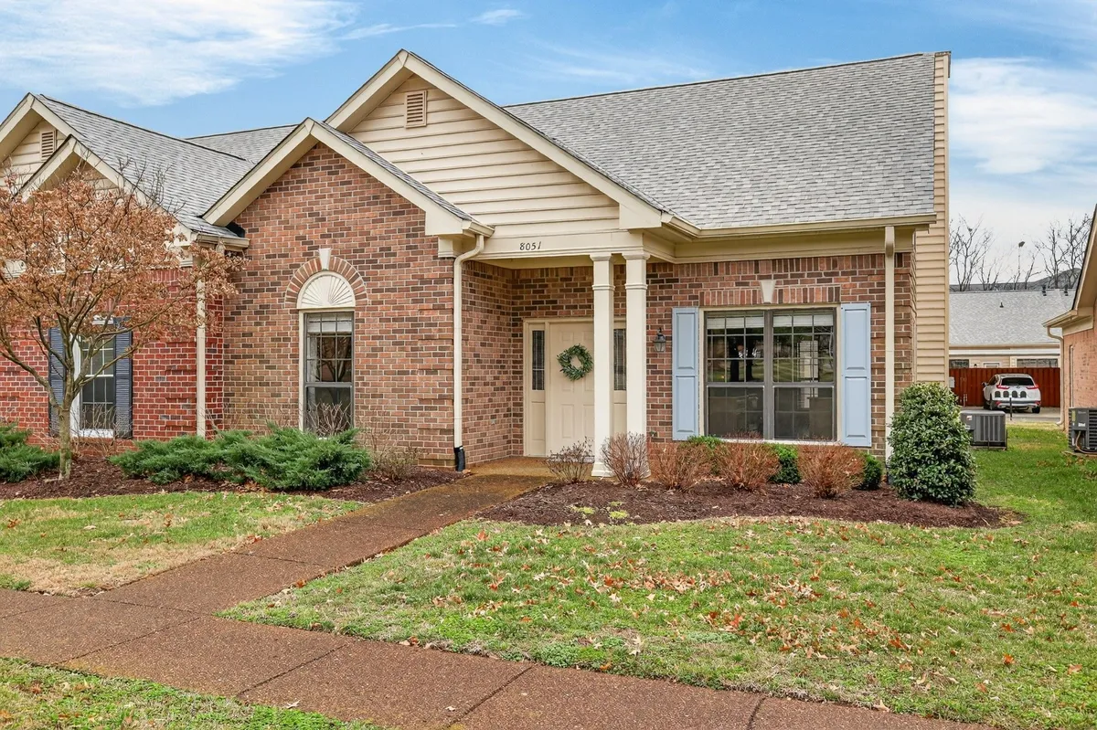 Property Slideshow image 1 of 43 | 8051 sunrise cir, Franklin, TN, 37067