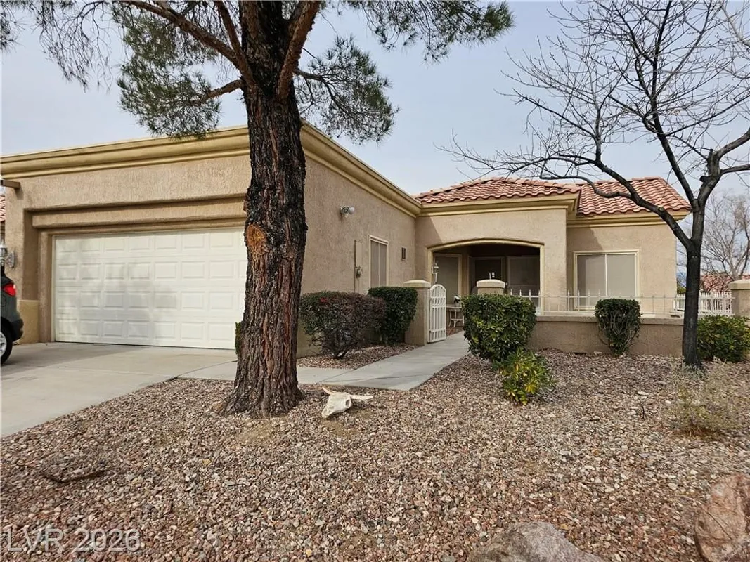 Property Slideshow image 1 of 48 | 10016 heyfield dr, Las Vegas, NV, 89134