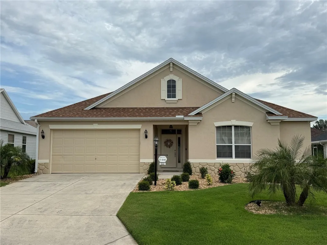 Property Slideshow image 1 of 27 | 646 murphys estate dr, The Villages, FL, 32162