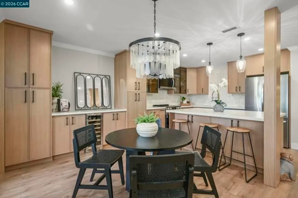Property Slideshow image 1 of 49 | 1601 canyonwood ct 8, Walnut Creek, CA, 94595