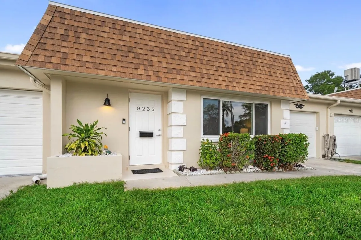 Property Slideshow image 1 of 45 | 8235 burgundy dr 3, Pinellas Park, FL, 33781