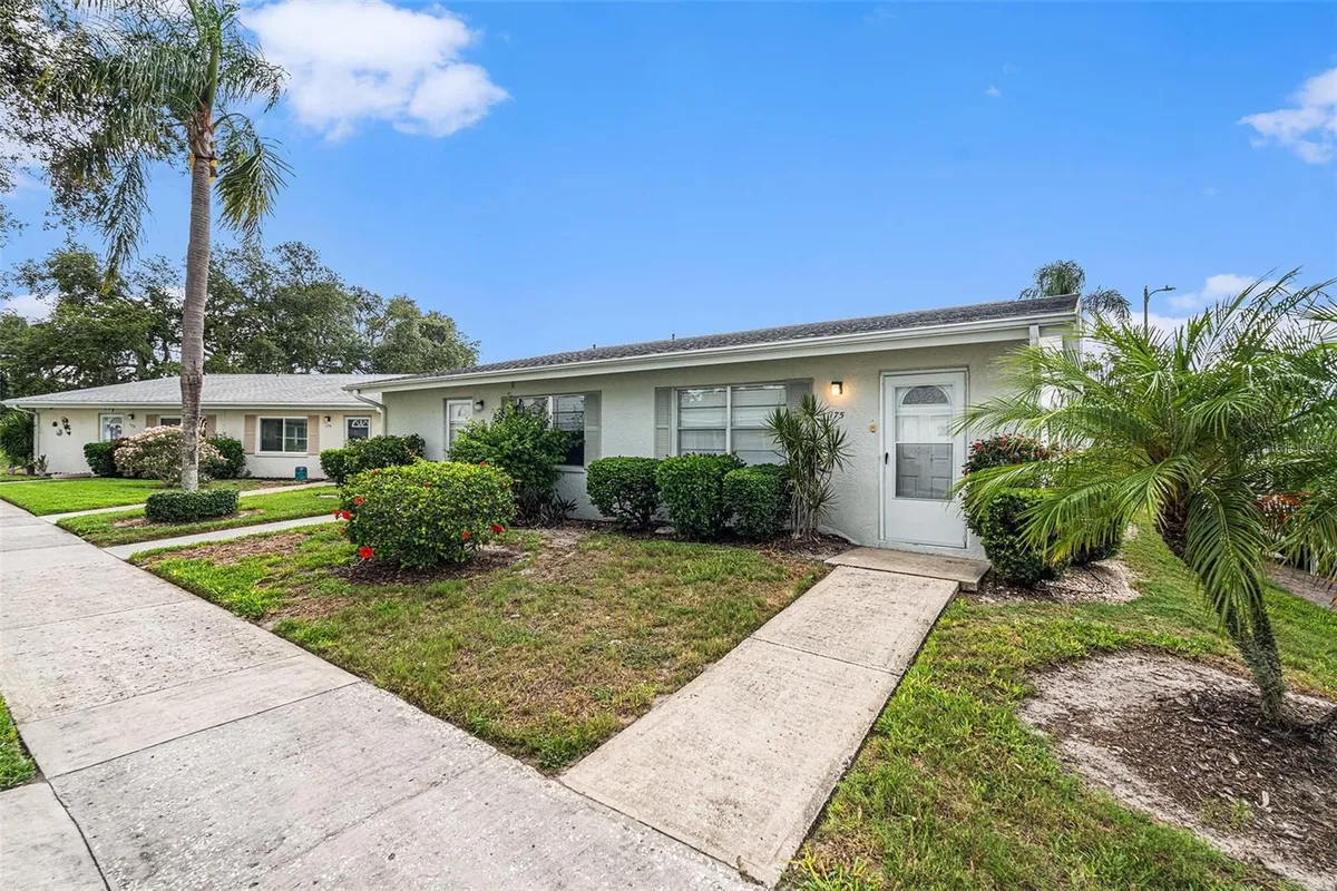 Property Slideshow image 1 of 22 | 301 andover pl 175, Sun City Center, FL, 33573
