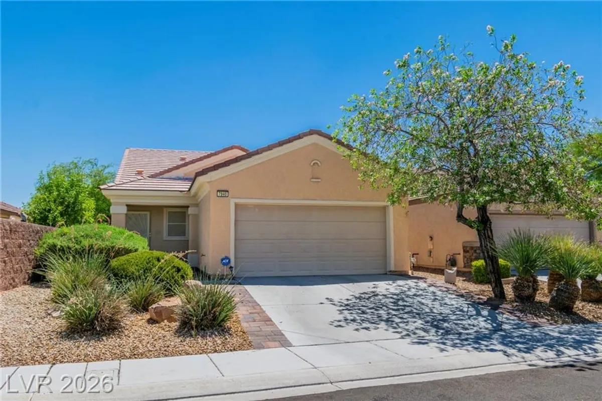 Property Slideshow image 1 of 28 | 7940 golden warbler st, North Las Vegas, NV, 89084