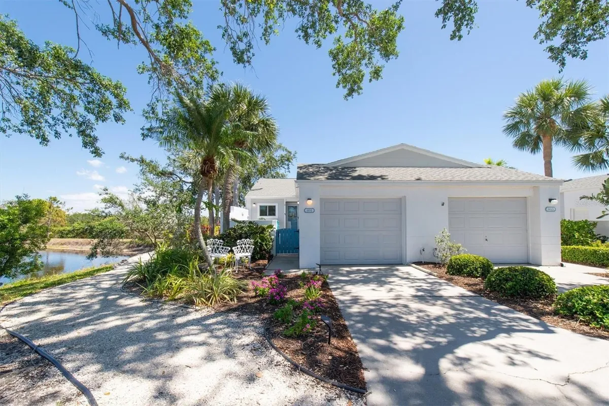 Property Slideshow image 1 of 57 | 801 waterside ln, Bradenton, FL, 34209