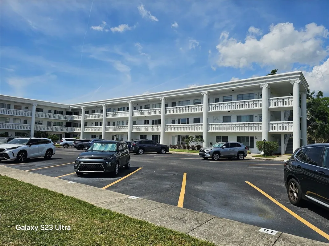 Property Slideshow image 1 of 20 | 2454 australia way 46, Clearwater, FL, 33763