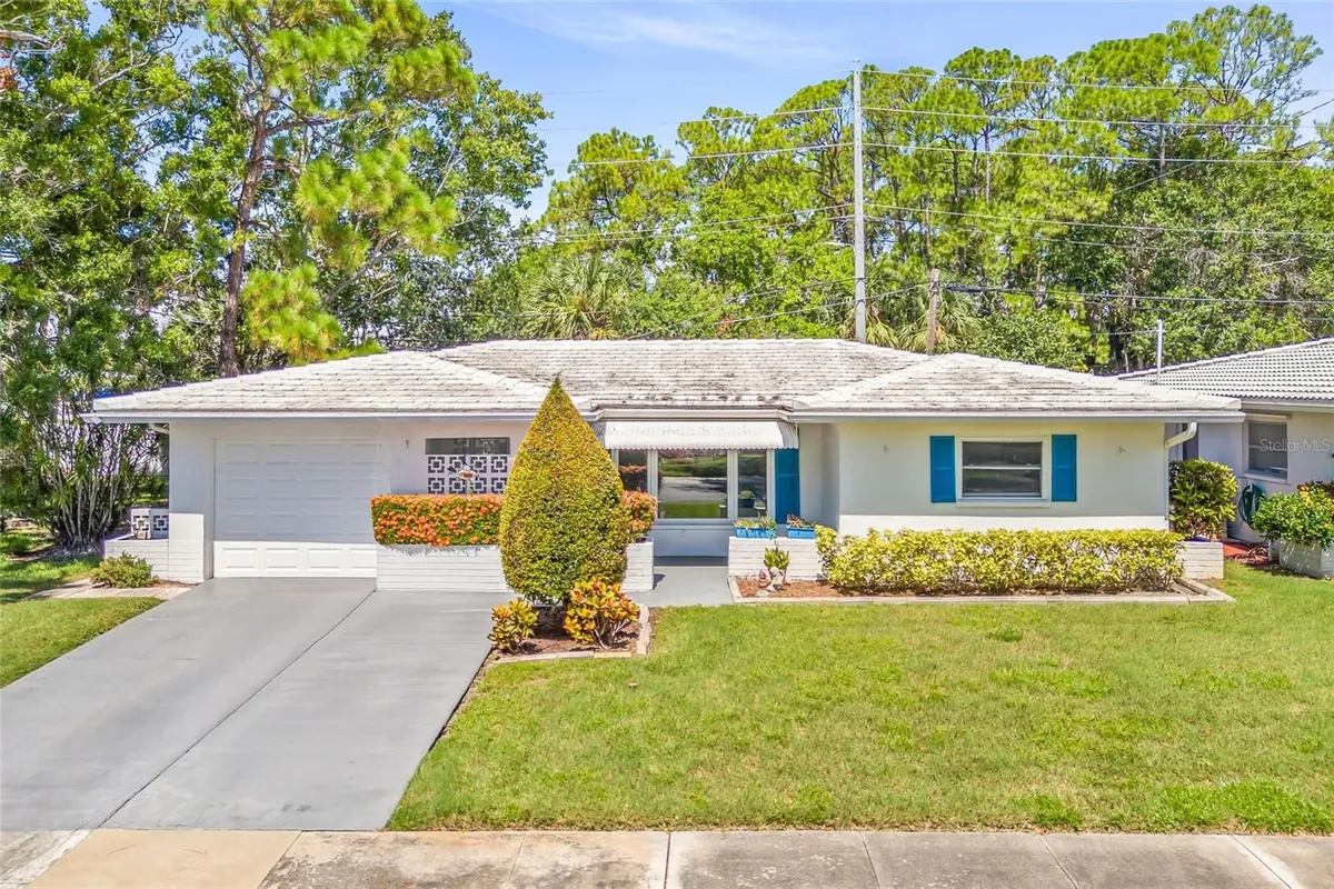 Property Slideshow image 1 of 44 | 9460 45th way n, Pinellas Park, FL, 33782