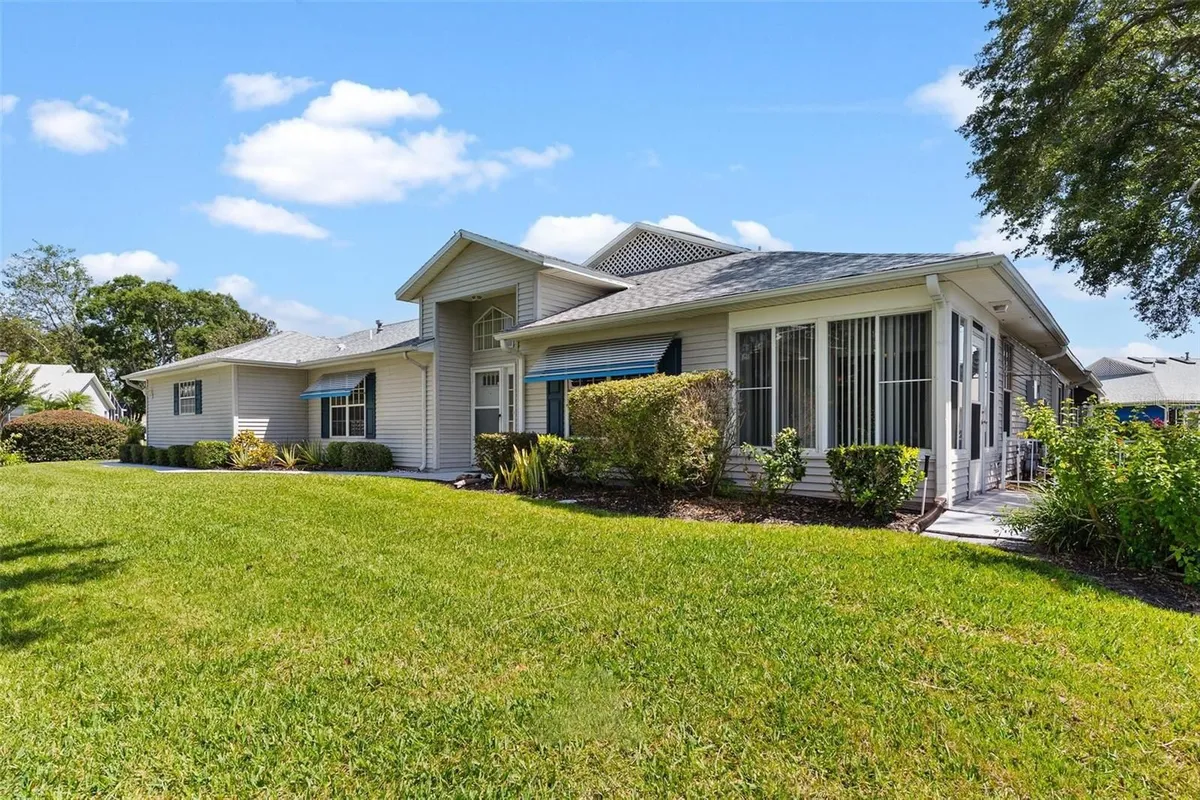 Property Slideshow image 1 of 49 | 26030 newcombe cir, Leesburg, FL, 34748
