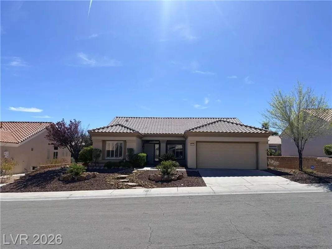 Property Slideshow image 1 of 43 | 3140 ravenshoe dr, Las Vegas, NV, 89134