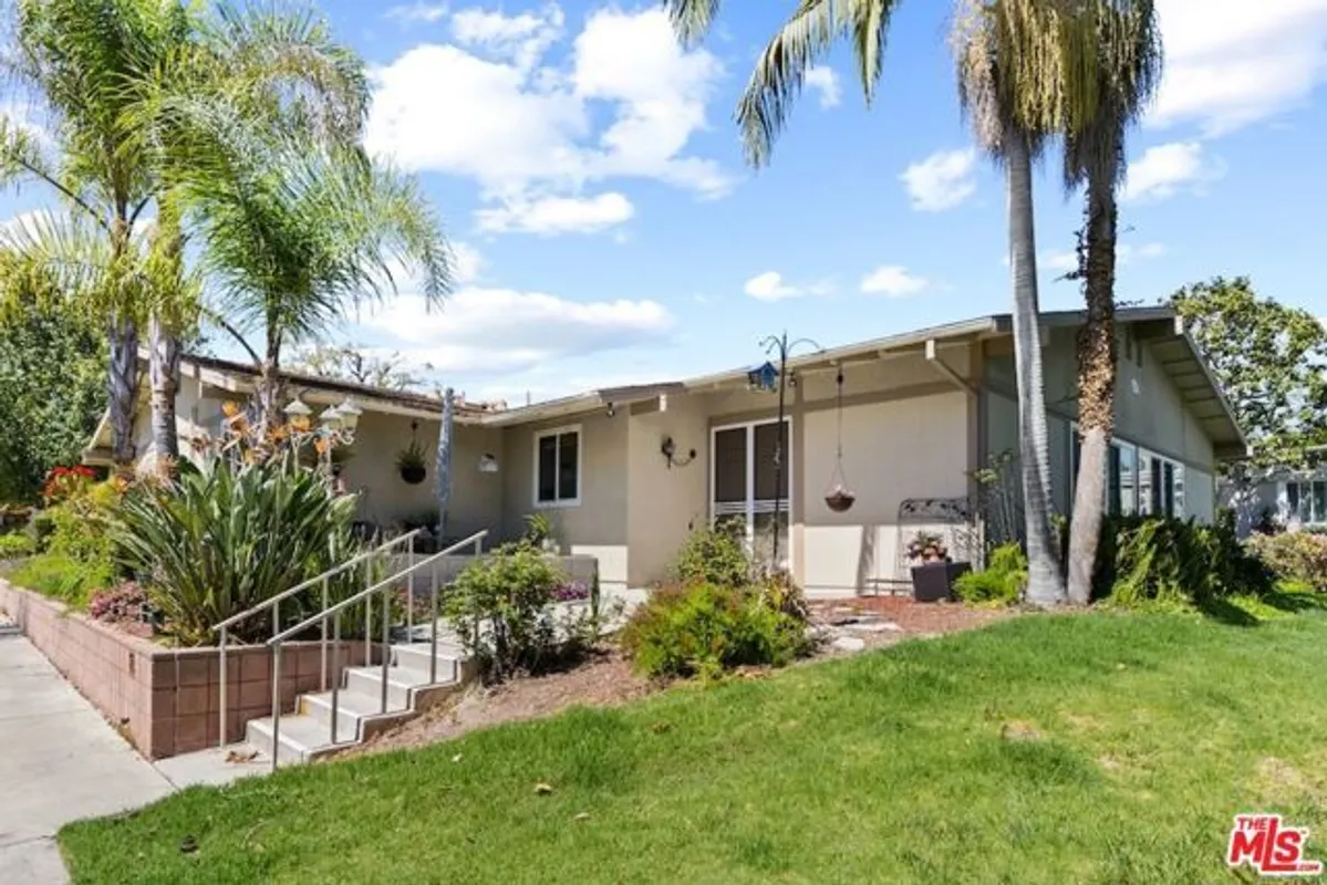 Property Slideshow image 1 of 22 | 395 avenida castilla b, Laguna Woods, CA, 92637