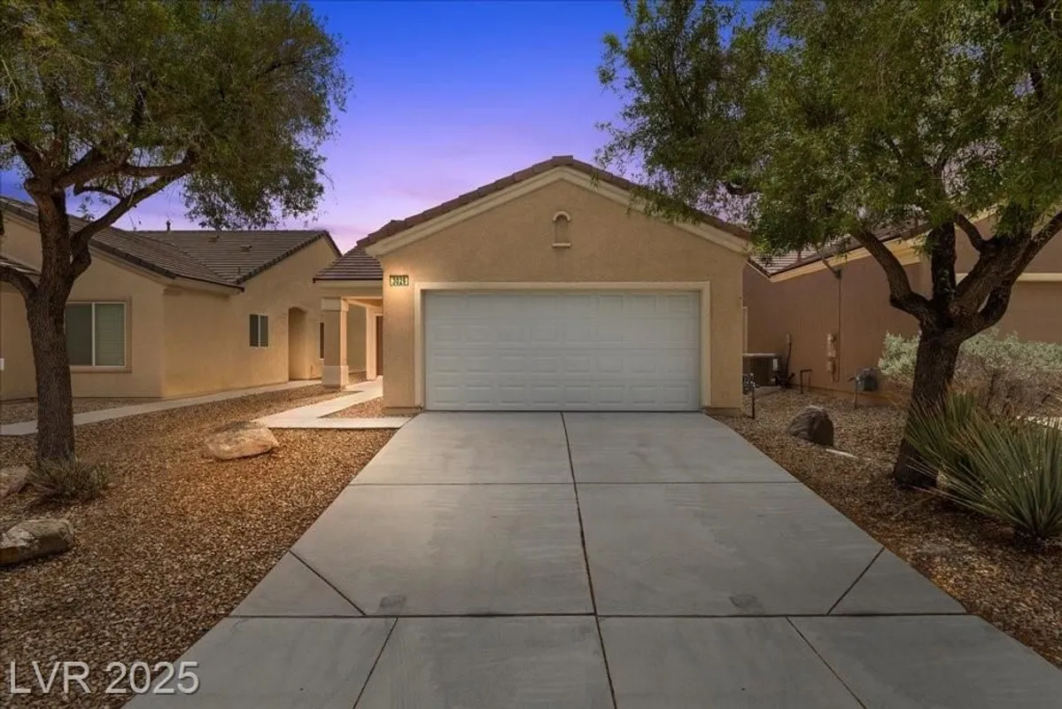Property Slideshow image 1 of 41 | 3029 frigate way, North Las Vegas, NV, 89084