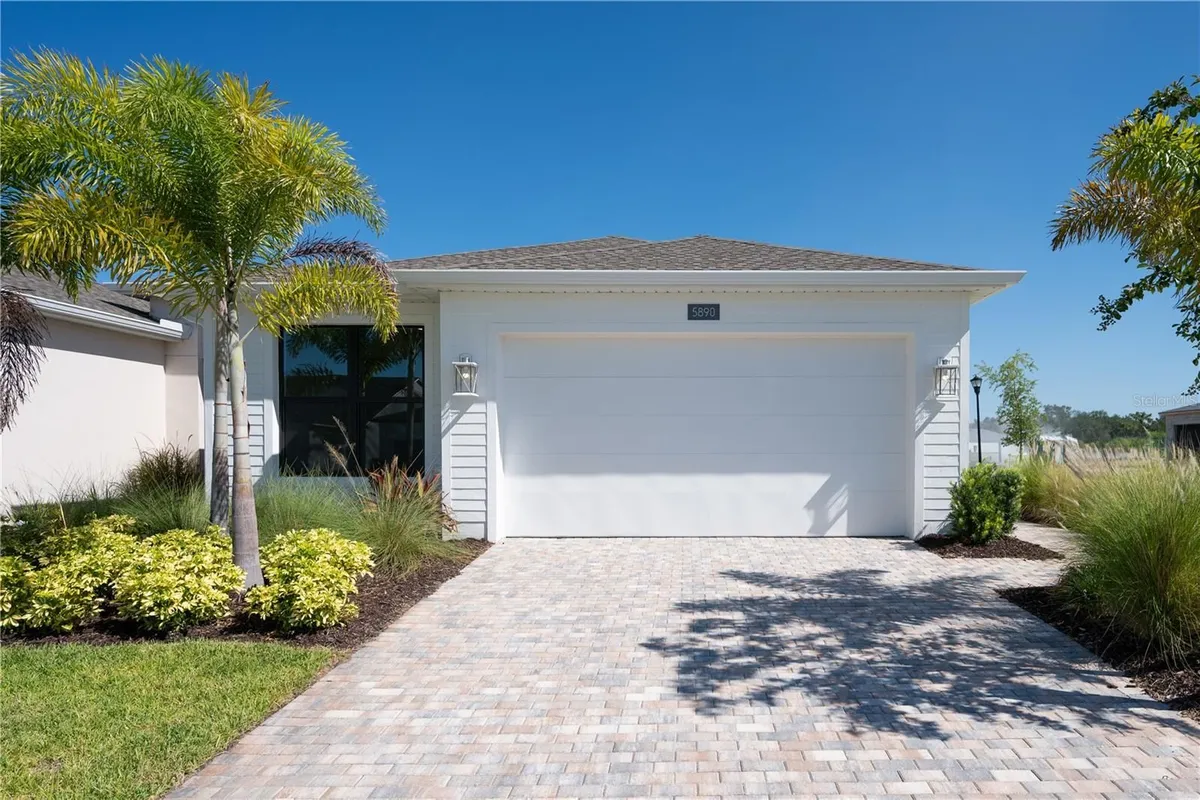 Property Slideshow image 1 of 37 | 5890 windbreak ct, Apollo Beach, FL, 33572