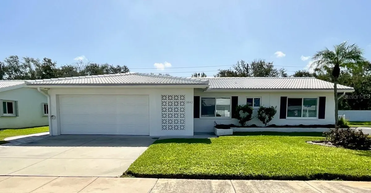 Property Slideshow image 1 of 43 | 9843 34th way n # 4, Pinellas Park, FL, 33782