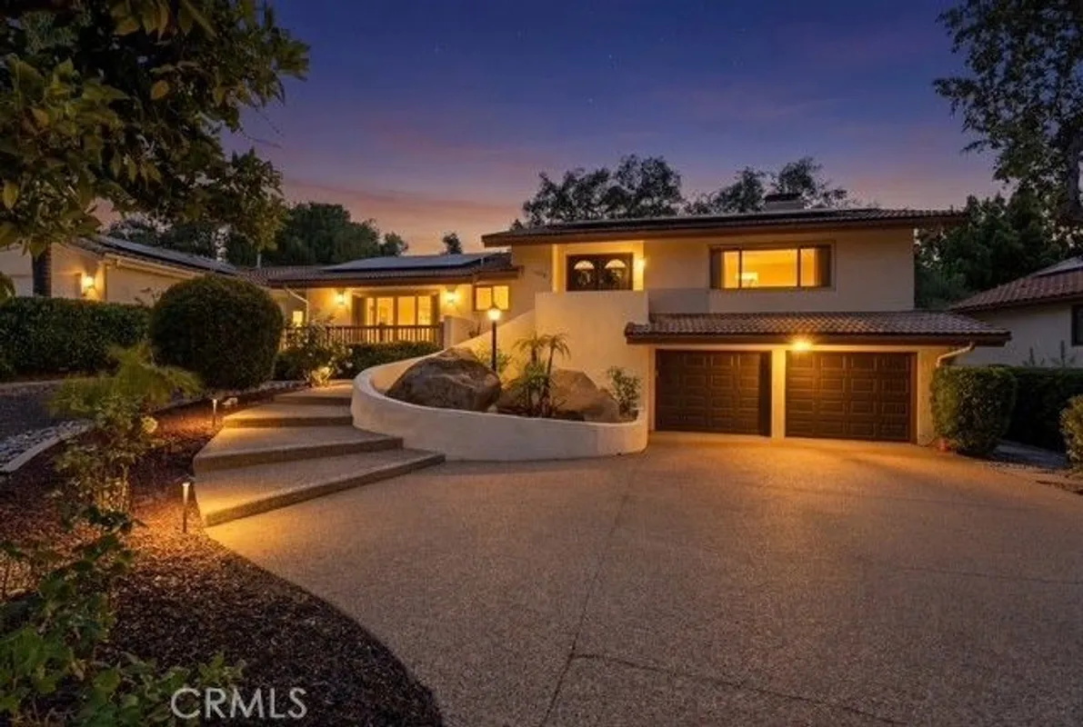 Property Slideshow image 1 of 60 | 10658 meadow gln, Escondido, CA, 92026