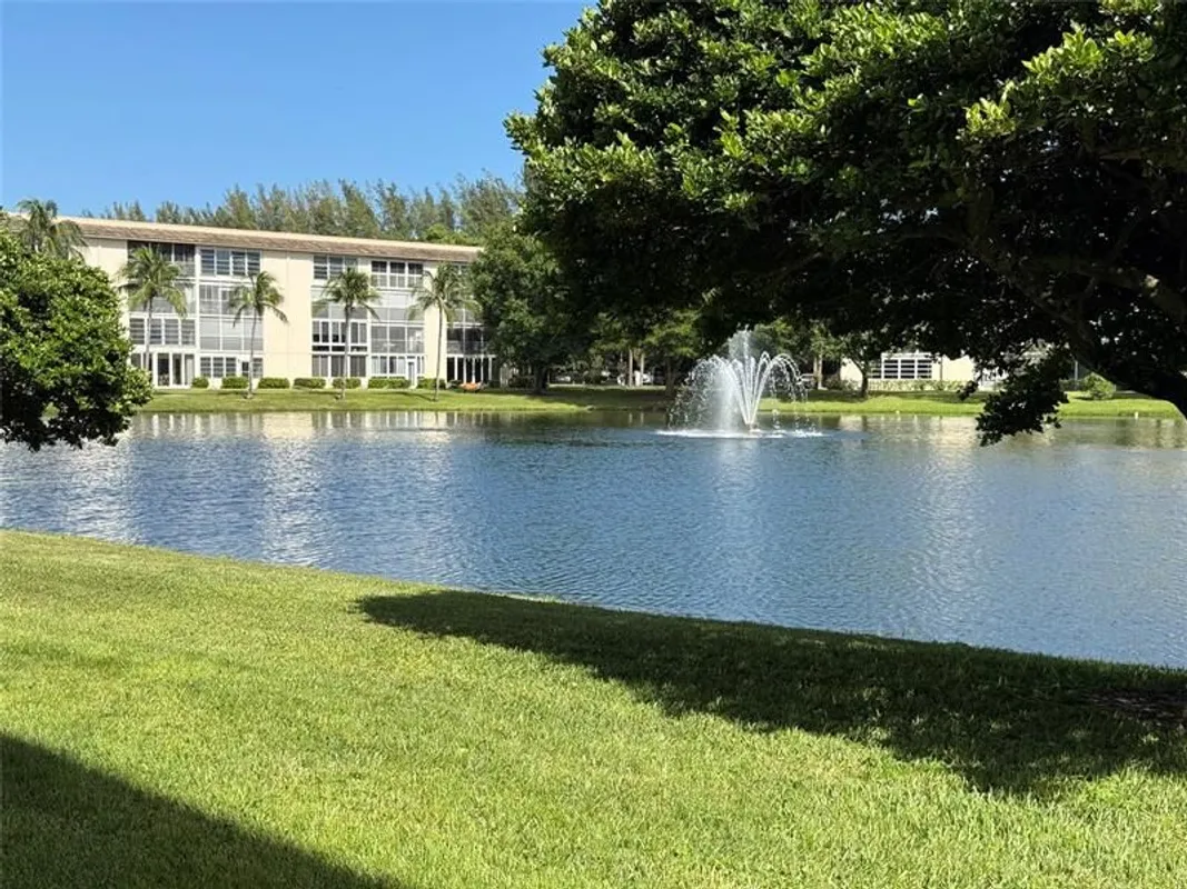Property Slideshow image 1 of 24 | 1902 bermuda cir e1, Coconut Creek, FL, 33066