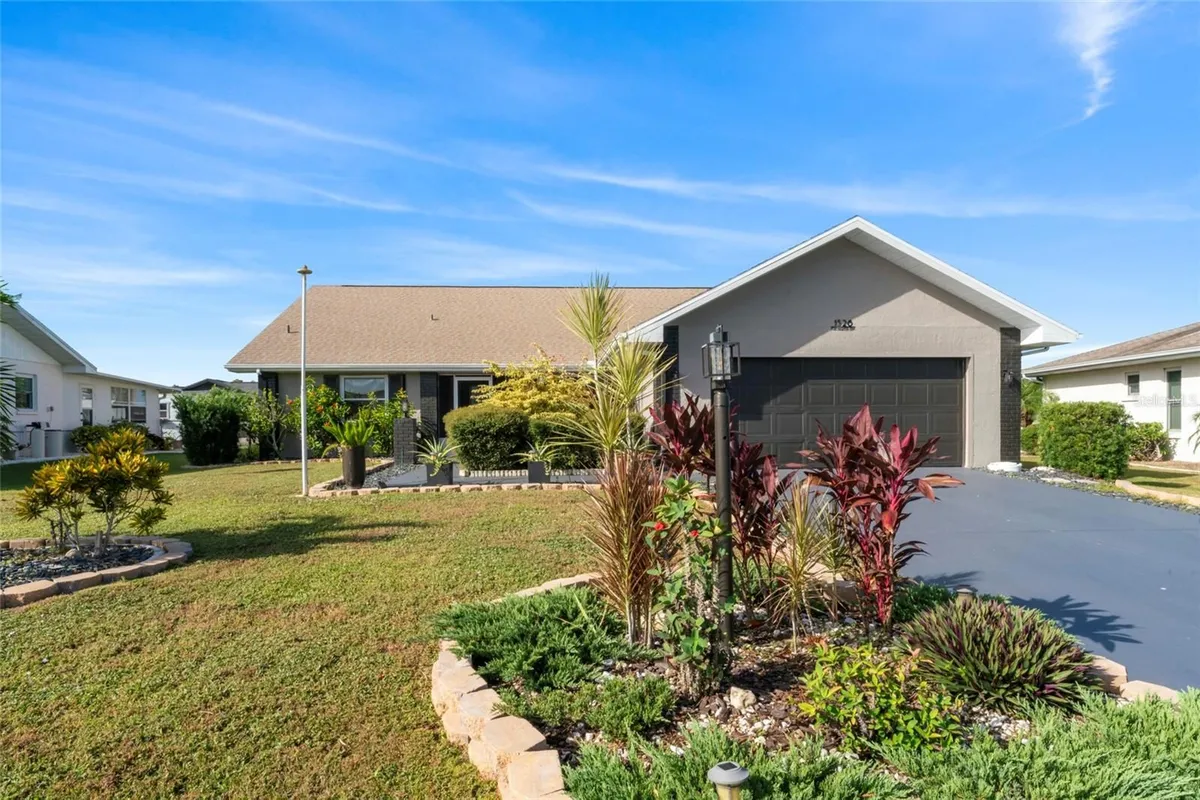 Property Slideshow image 1 of 58 | 1526 fort duquesna dr, Sun City Center, FL, 33573