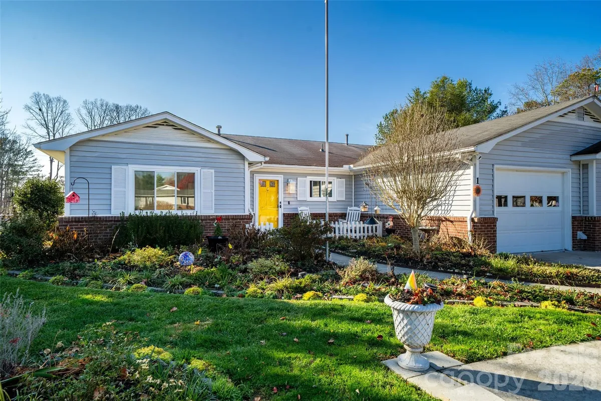 Property Slideshow image 1 of 37 | 1 wintry dr, Hendersonville, NC, 28792