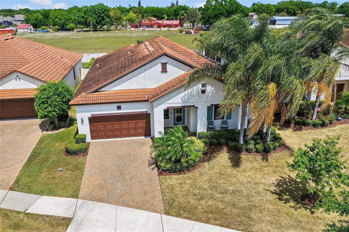 Property Slideshow image 1 of 39 | 16818 scuba crest st, Wimauma, FL, 33598