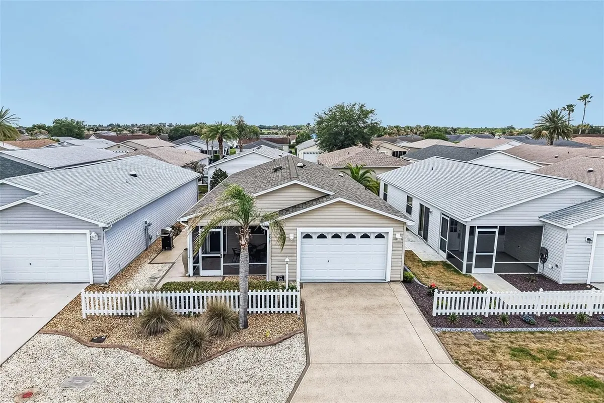 Property Slideshow image 1 of 49 | 2561 birch ave, The Villages, FL, 32162