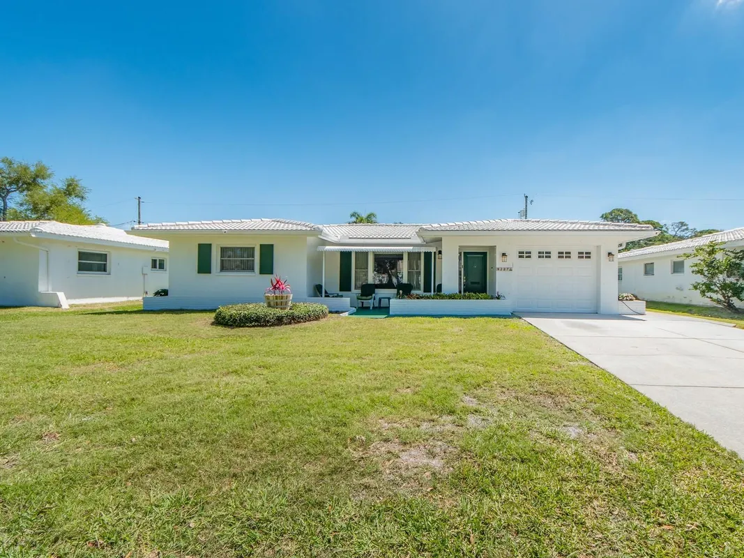 Property Slideshow image 1 of 43 | 9227 143rd st, Seminole, FL, 33776