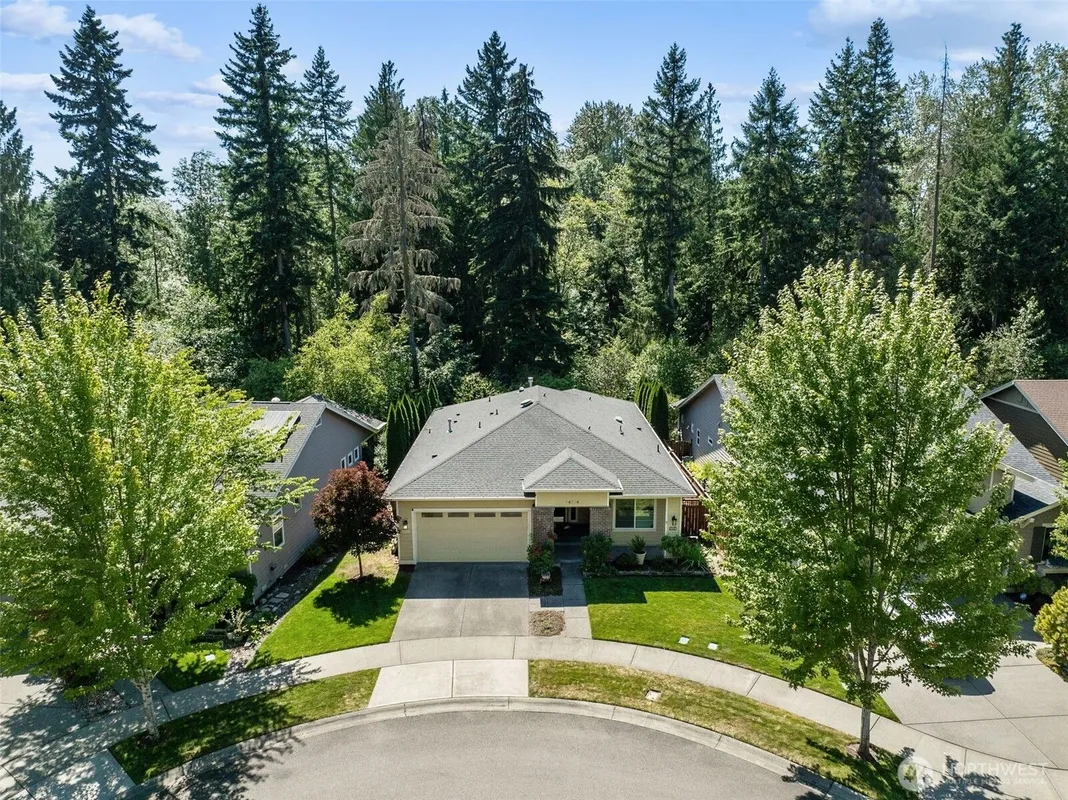 Property Slideshow image 1 of 35 | 14714 knoll park ct, Bonney Lake, WA, 98391