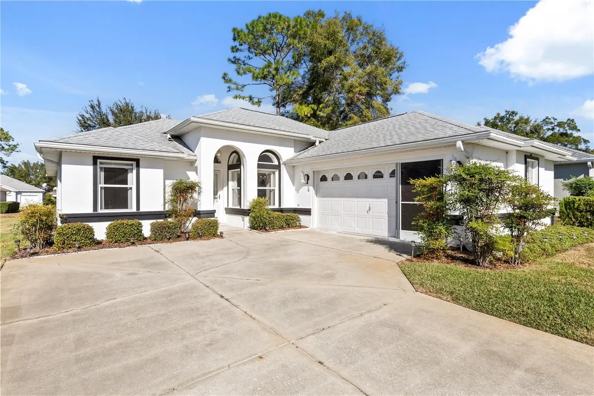 Property Slideshow image 1 of 37 | 11287 sw 73rd cir, Ocala, FL, 34476