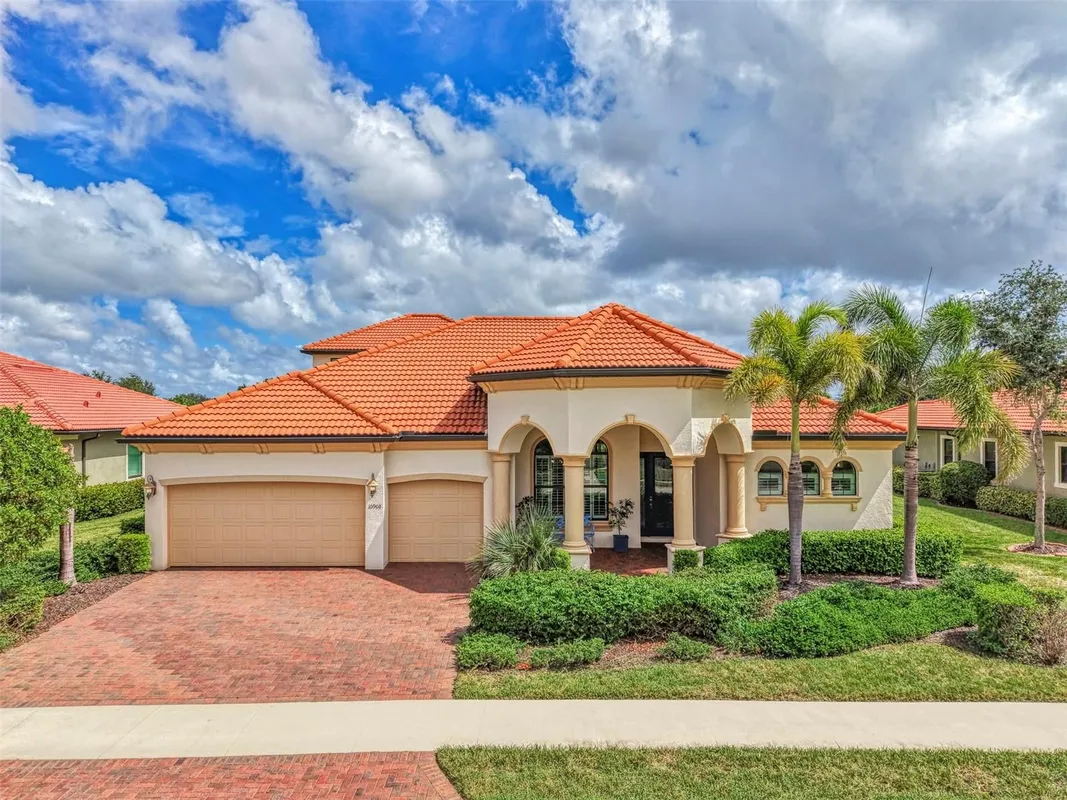 Property Slideshow image 1 of 86 | 10908 bullrush dr, Venice, FL, 34293