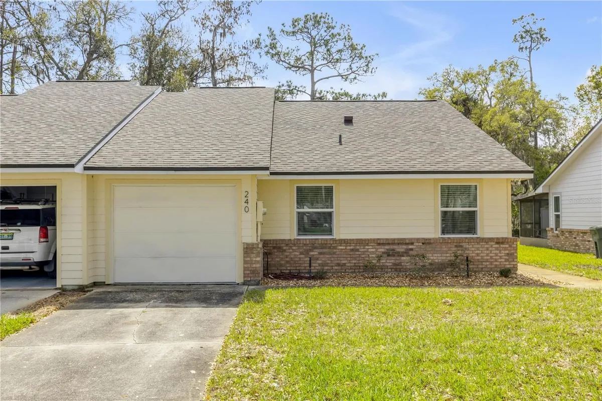 Property Slideshow image 1 of 50 | 240 bob white ct 240, Daytona Beach, FL, 32119