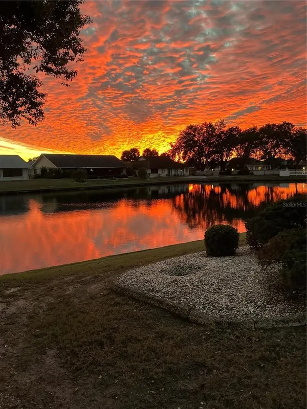 Property Slideshow image 1 of 70 | 2016 e view dr, Sun City Center, FL, 33573