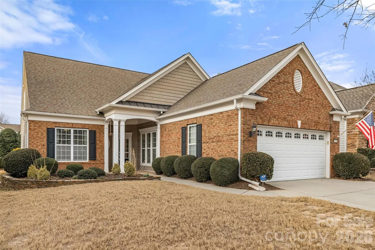 Property Slideshow image 1 of 48 | 52538 winchester st, Fort Mill, SC, 29707