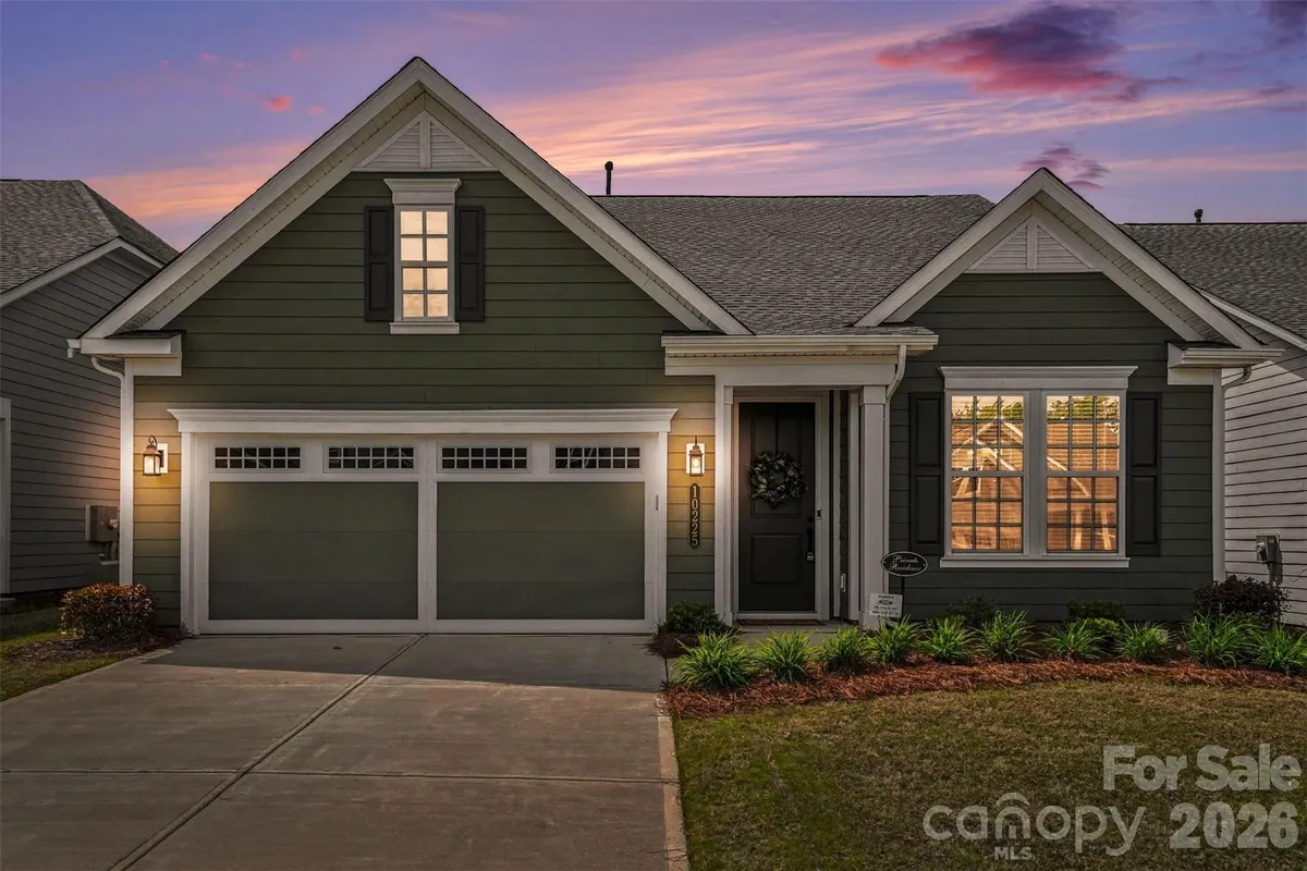 Property Slideshow image 1 of 48 | 10225 superb ln, Charlotte, NC, 28215