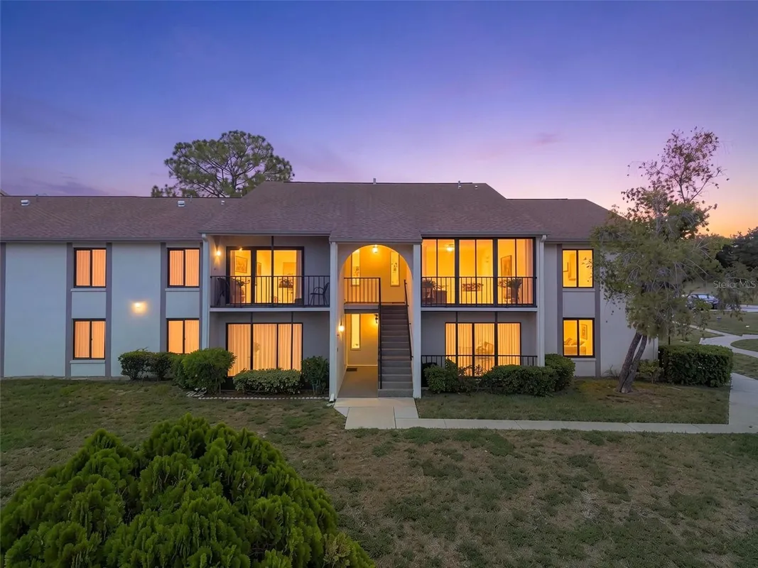 Property Slideshow image 1 of 28 | 1882 pine ridge way c2, Palm Harbor, FL, 34684