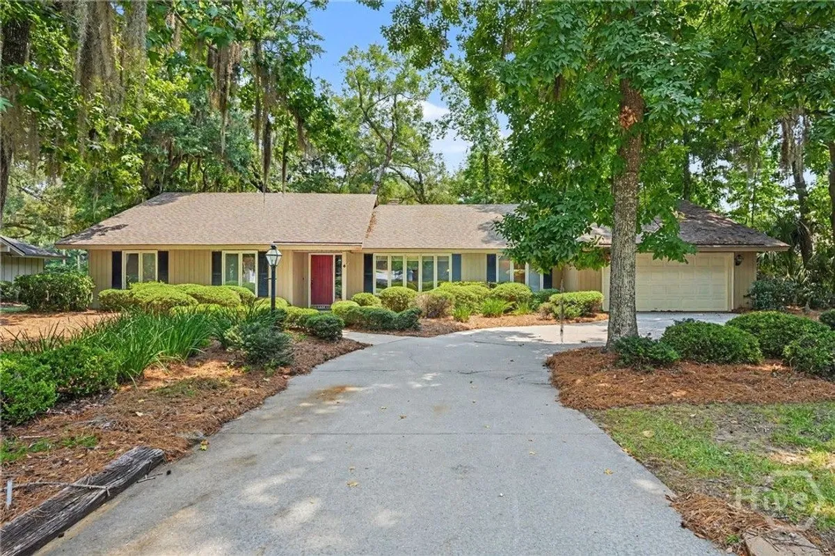 Property Slideshow image 1 of 40 | 4 hathaway ln, Savannah, GA, 31411