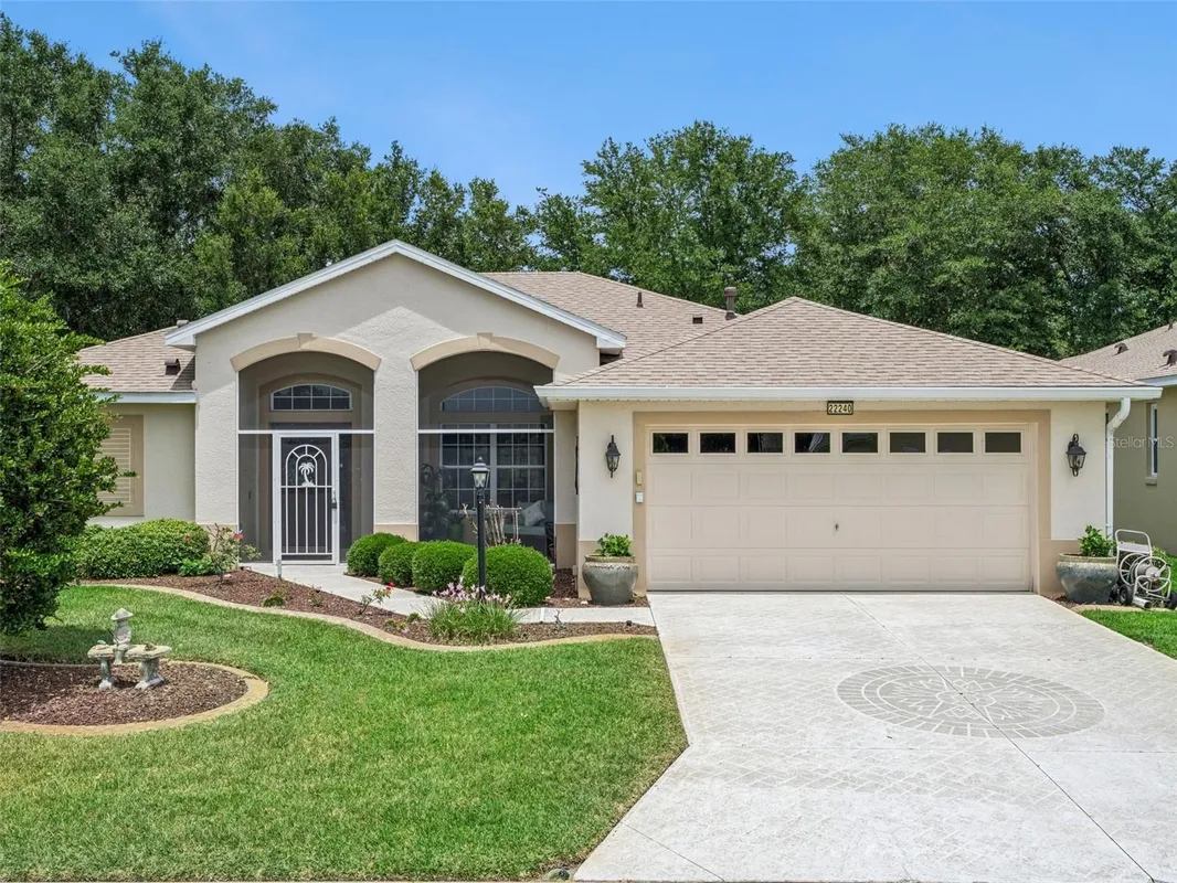 Property Slideshow image 1 of 60 | 22240 caledonia dr, Leesburg, FL, 34748
